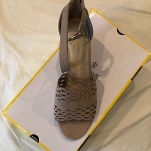 Liz Claiborne Wedges